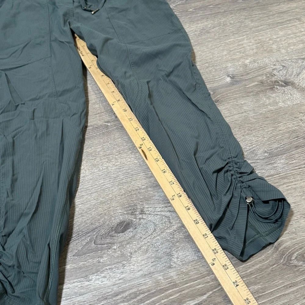 Lululemon Dance Studio Mid-Rise Jogger cropped Length Size 4 - Picture 7 of 8
